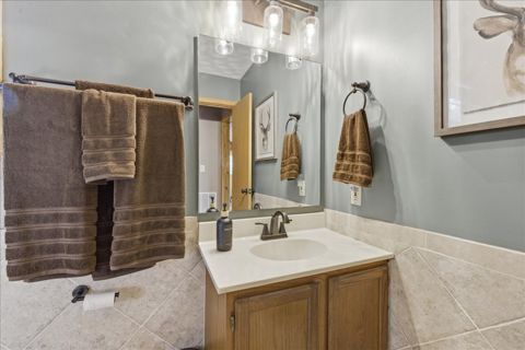 Bathroom vanity and towels
