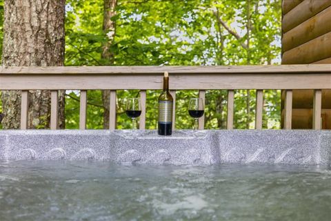 Hot tub at the edge of the woods