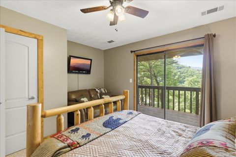 Queen room with its own balcony door
